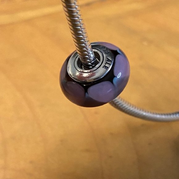 Pandora Captivating Murano Glass Charm - Picture 2 of 4